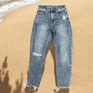 AE American Eagle Highest Rise Blue Stretch Mom Jean Size 00 distressed worn